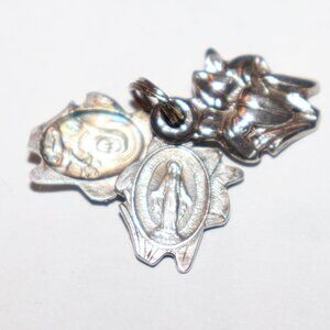 Beautiful vintage sterling silver Flower Mother Mary Charm Pen .925 5/8"